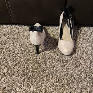 Dressy Creme shoes